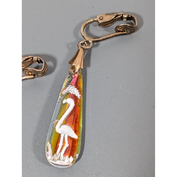 Vintage Iridescent Glass Flamingo Intaglio Teardrop Clip On Earrings - Picture 3 of 7